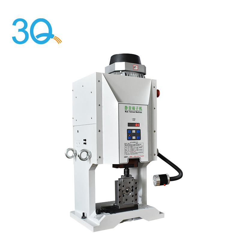 Machine automatique de sertissage de borne muette 8T.
